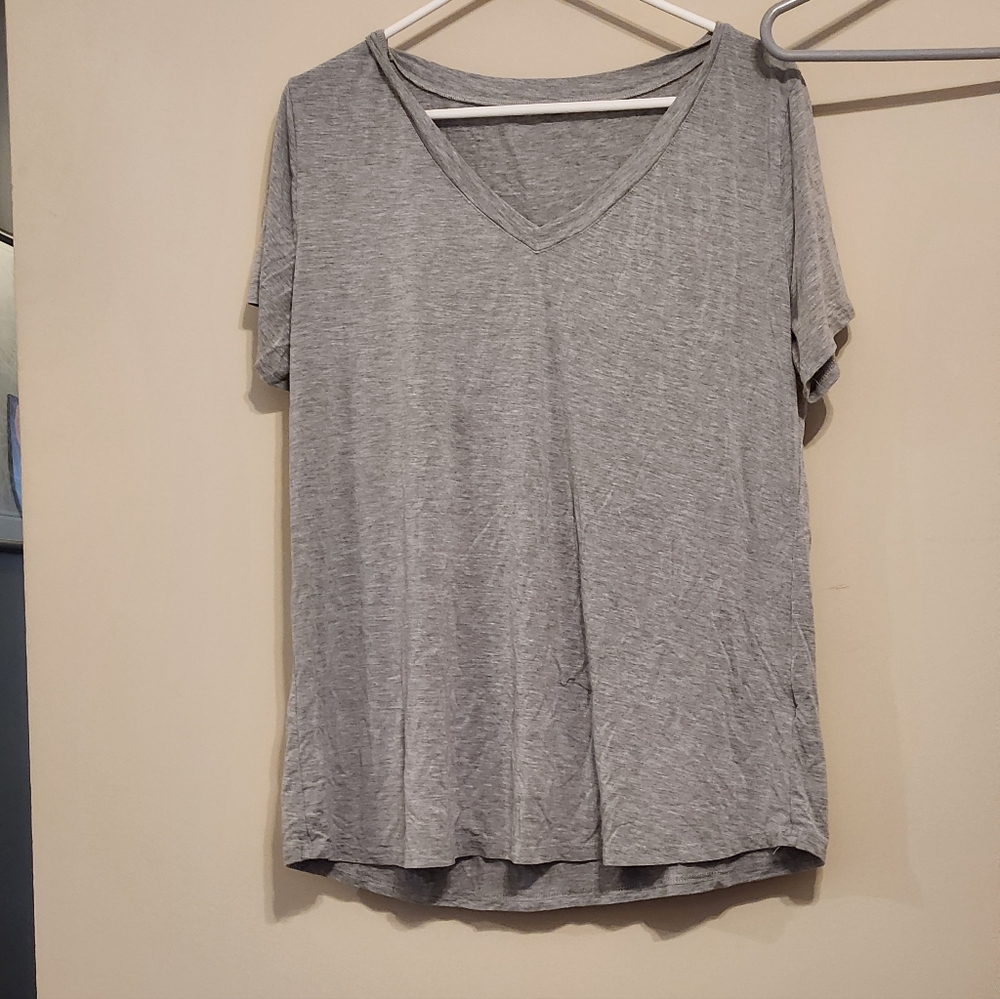 Really Soft Gray V Neck Ss Tee